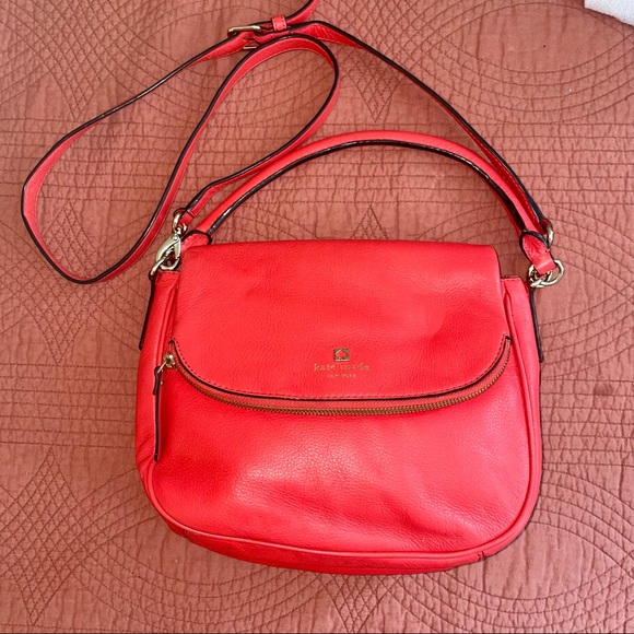kate spade Handbags - Kate Spade Red Crossbody